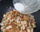 Foto langkah ke 4 dari resep Tumis Tahu, Jamur Merang.