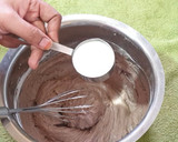 எக்லெஸ் ரெட் வெல்வட் கேக் (Eggless red velvet cake recipe in tamil) ரெசிபி ஸ்டேப் 4 புகைப்படம்