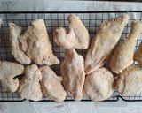 Apa kedvenc rántott csirkéje, ami előbb sül, utána párolódik  🐥 recept fázis 1 fotója