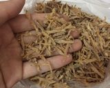 Hình bước làm 1 của món Cá cơm bún đảo vừng lạc