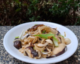省錢又省時的便當菜-榨菜炒綜合野菇的食譜步驟4照片