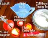 Foto langkah ke 1 dari resep Belajar Membuat Donat | Resep Donat Empuk Lembut Berhari Hari.