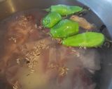 A picture of step 1 of Mutton yakhni pulao.