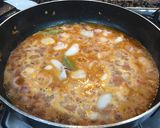 Foto del paso 6 de la receta: Calamares y sepia guisada con patatas🦑🐙