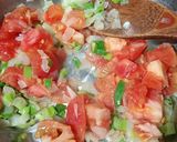 Foto del paso 2 de la receta: Tortilla de verduras a la sartén con cubierta de cebolla, tomate y mozzarella