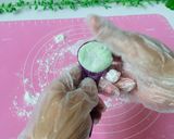 Foto langkah ke 5 dari resep Mochi Pandan Isi Kacang.