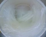 A picture of step 1 of Chicken noodle stir fry.
