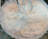 Foto del paso 3 de la receta: 241. Tarta de yogur y nata