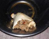 Foto del paso 7 de la receta: Empanadas de cerdo agridulces con masa criolla