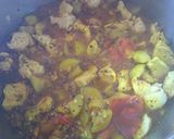 Une image de l'étape 2 de Poulet aux courgettes façon tagine.