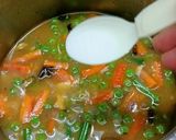 व्हेज पुलाव (veg pulav recipe in marathi) रेसिपी स्टेप 4 फोटो