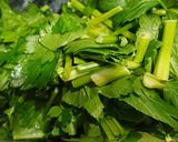 Hình bước làm 1 của món Rau củ xào tép