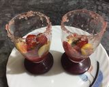 A picture of step 1 of Strawberries mojito.
