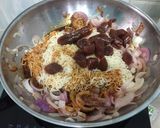 A picture of step 3 of Spicy Mee Goreng With Onion And Chinese Sausage.