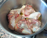 Foto del paso 2 de la receta: Pollo en pepitoria