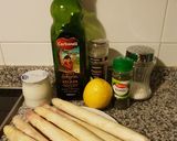 Foto del paso 1 de la receta Espárragos com salsa de yogur y eneldo