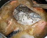 Foto langkah ke 5 dari resep Salmon (Sop Kepala Ikan Salmon).