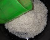Foto langkah ke 2 dari resep Nasi kuning magic com.