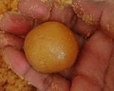 A picture of step 3 of Besan Ladoo.