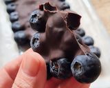 Foto del paso 5 de la receta: Chocolate blueberry bark inspirada en Lastochka 🥰🍫 Barra saludable de arándanos y chocolate 🫐