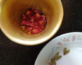 A picture of step 4 of Thandai.