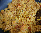 முட்டை கொத்து சப்பாத்தி(muttai kotthu chapati recipe in tamil) ரெசிபி ஸ்டேப் 5 புகைப்படம்