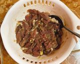 Hình bước làm 2 của món Cơm ngon nhà Huý 🏡: Bò xào rau củ - Canh rong biển thịt bò