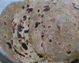 கோதுமை பரோட்டா வித் காய்கறி குருமா (Kothumai parota with kaikari kurma Recipe in Tamil) ரெசிபி ஸ்டேப் 2 புகைப்படம்