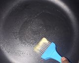 A picture of step 2 of Chicken Stuffed Crepes.