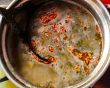 मोरिंगा राईस कंट्री सूप (शेवगा पानांचे सूप) (shewaga pananche soup recipe in marathi) रेसिपी स्टेप 3 फोटो