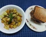 A picture of step 2 of Aloo Morich.