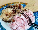 Foto del paso 5 de la receta: Crema helada de frutilla y dulce de leche