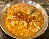 Foto del paso 7 de la receta: Arroz con marisco y manzanilla