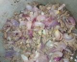 A picture of step 2 of Beef sauce.