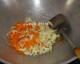 Foto langkah ke 5 dari resep Lumpia isi Bihun Wortel.