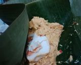 Foto langkah ke 4 dari resep Bothok Tahu Telur Asin (pakai daun pisang).