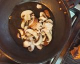 Foto del paso 1 de la receta: Portobellos y los tres quesos con jugo verde