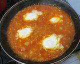 Fűszeres algériai shakshuka 🇩🇿 buggyantott tojással 🥚🍅 recept fázis 7 fotója