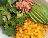 Foto del paso 4 de la receta: Muslos deshuesados a la plancha con ensalada