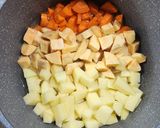 Foto del paso 2 de la receta: 🇦🇷🥘Carbonada en olla de hierro🥘🇦🇷