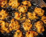 A picture of step 4 of Crispy tangy and spicy pink lentil fritters (masoor dal pakoda).