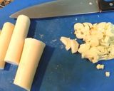 Foto del paso 8 de la receta: Ensaladilla sobre barcas de pan de gambas