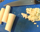 Foto del paso 8 de la receta: Ensaladilla sobre barcas de pan de gambas