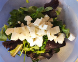 Foto del paso 2 de la receta: Ensalada fresca de aguacate mango y mozzarella