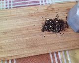Foto del passaggio 2 della ricetta Tagliolini con mini peperoni, pecorino e pepe tostato