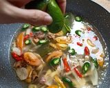Foto langkah ke 5 dari resep Mamaci Sayur Ikan Asem Seger.