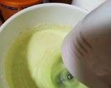 Foto langkah ke 4 dari resep Bolu pandan panggang Anti Gagal.