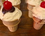 A picture of step 6 of Ice cream cone cupcakes.