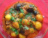 A picture of step 4 of Baby Potato And Baby Brinjal Curry.
