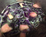 Foto del paso 2 de la receta: Crema de lombarda con manzana reineta. Receta vegana
